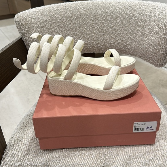 Cult Gaia sandals - Picture 2 of 11